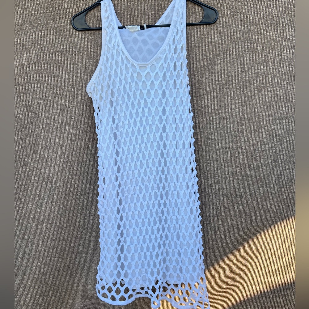 J. Valdi mesh Tunic white crochet fishnet long top is a Sz M summer cover Dress
